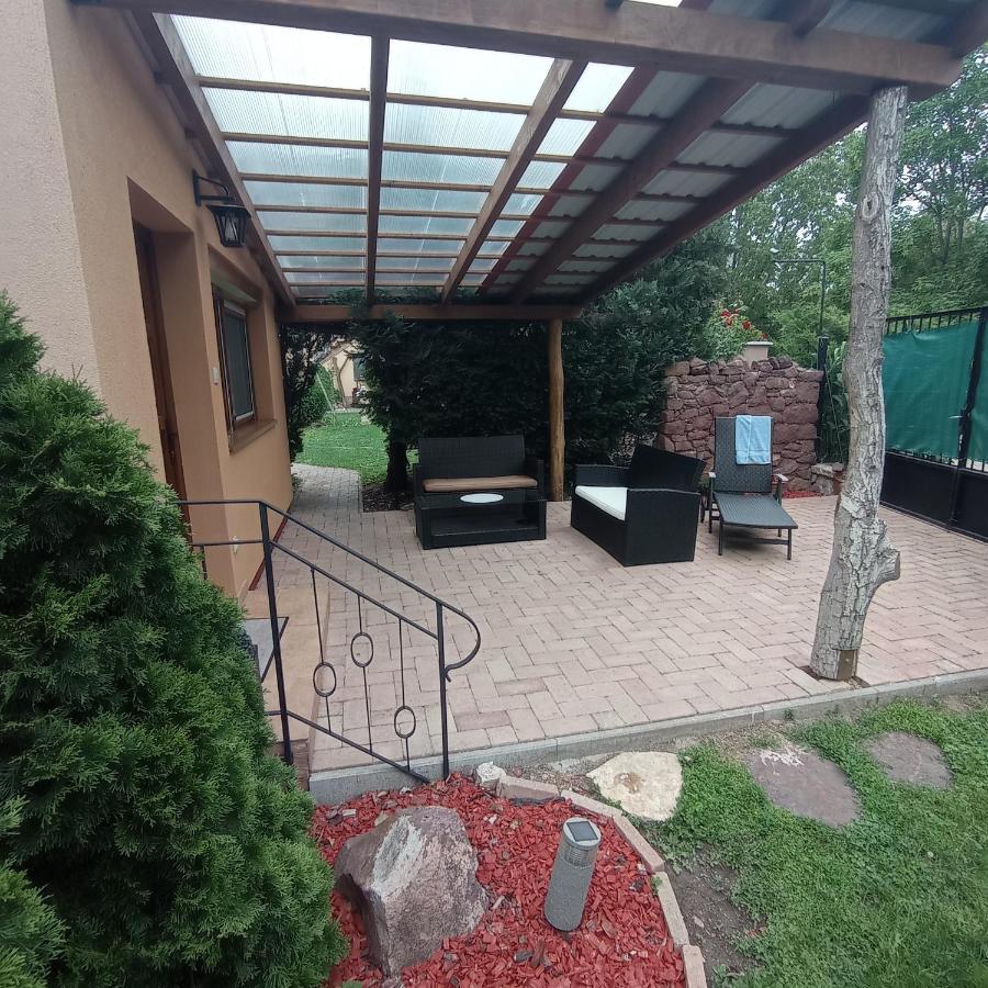 Rózsa Apartman Alsóörs Kültér fotó