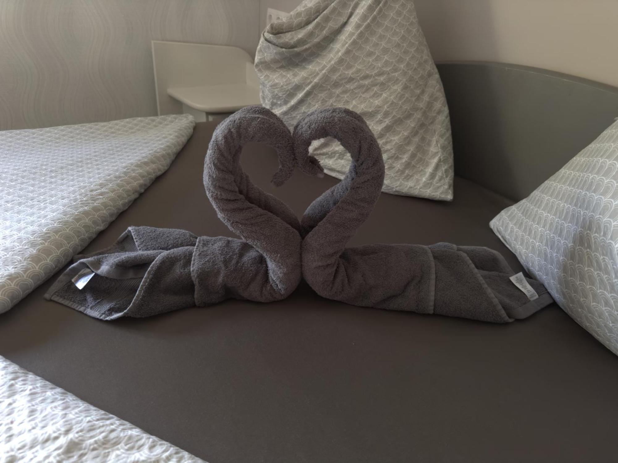 Rózsa Apartman Alsóörs Szoba fotó